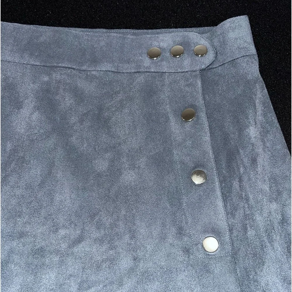 1 State size M faux suede grey mini skirt EUC - Picture 13 of 13